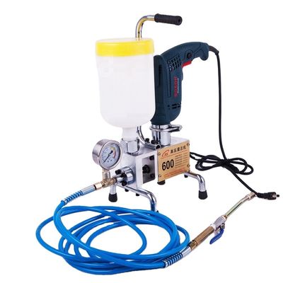 Máquina de enchimento de espuma de poliuretano com solução de injecção de aço de alta pressão